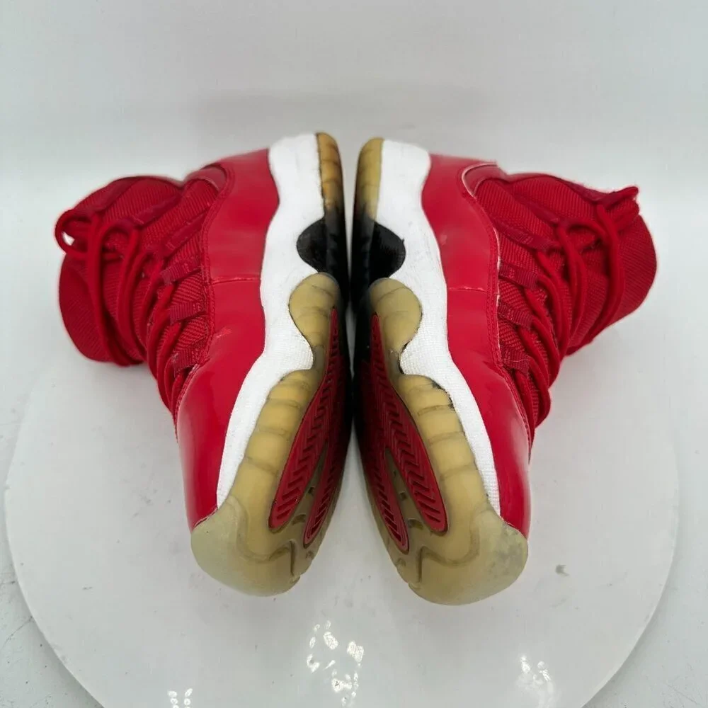 Nike Air Jordan 11 Win Like 96 Youth Size 7Y Women 8.5 378038-623 Gym Red Shoes